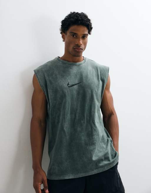 Nike Training sleeveless graphic print vest in grey, 3 of 5