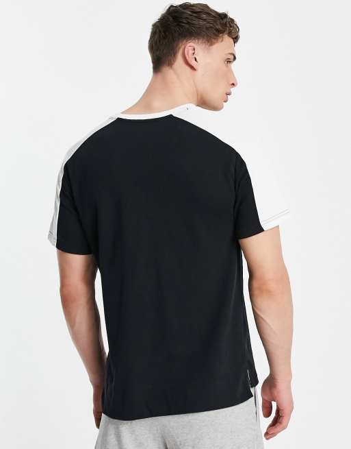 Nike t shop shirt cut