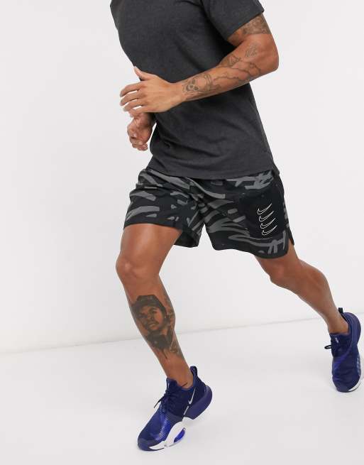 Nike Training Sport Clash – Czarne szorty z nadrukiem