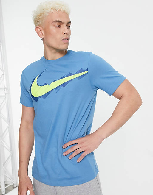 Men Nike Training Sport Clash logo t-shirt in blue 