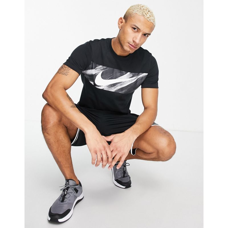 9e5PU Activewear Nike Training - Sport Clash - T-shirt nera con grafica