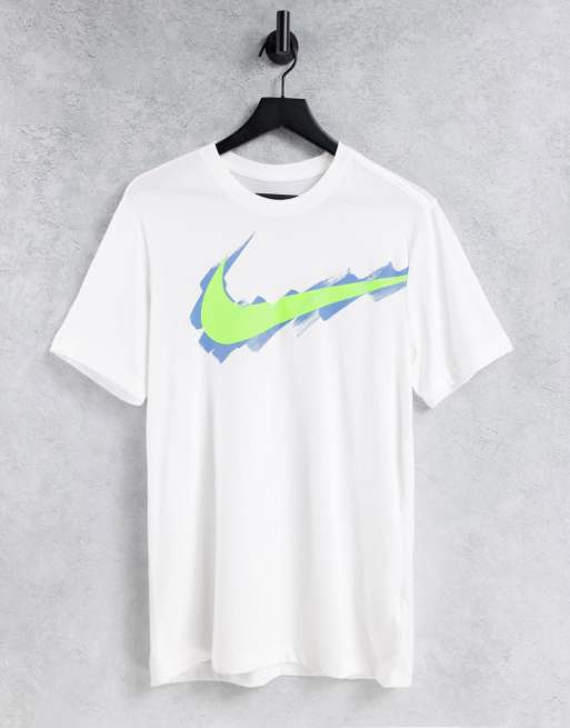 Nike Training – Sport Clash – Vit t-shirt med logga