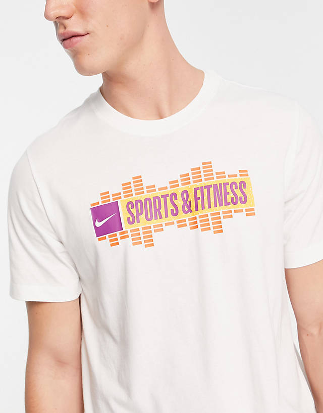 Nike Training - sports & fitness print t-shirt in white