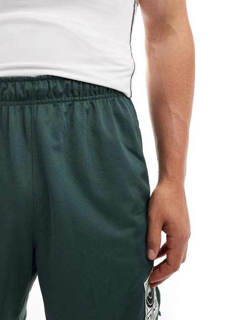 Nike Training Studio 72 Dri Fit Unlimited ultra light 7inch shorts in green ASOS