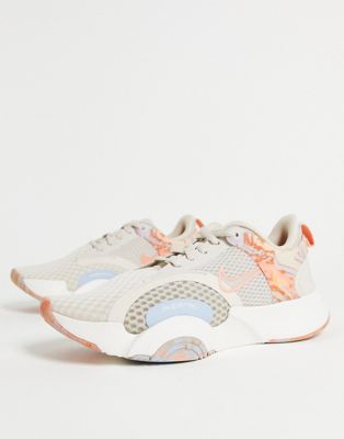 Nike Training SuperRep Go 2 in off white and pink