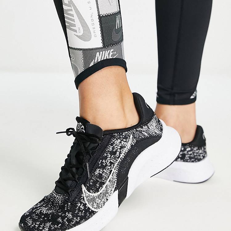 berømmelse Risikabel Deqenereret Nike Training SuperRep Go 3 Flyknit sneakers in black/white | ASOS