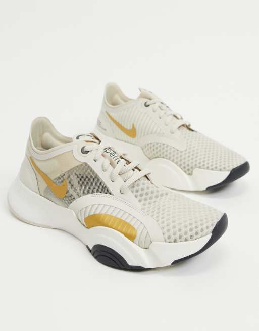 Nike Training – SuperRep Go – Sneaker in Creme