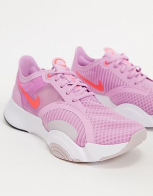 nike training superrep go trainers in pink