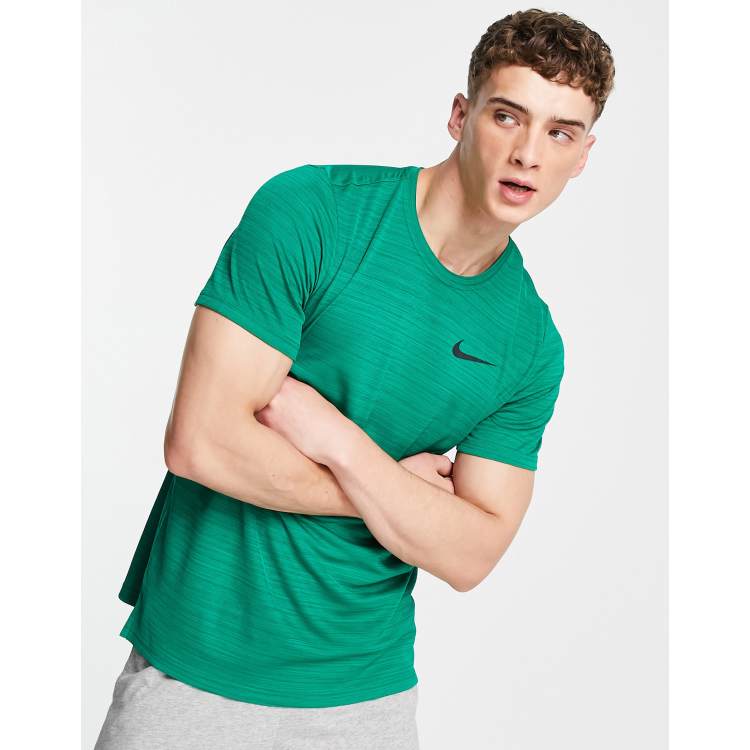 Mens green hotsell nike shirt