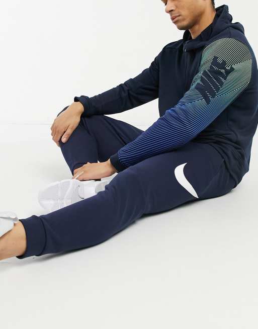 Jd nike best sale swoosh joggers