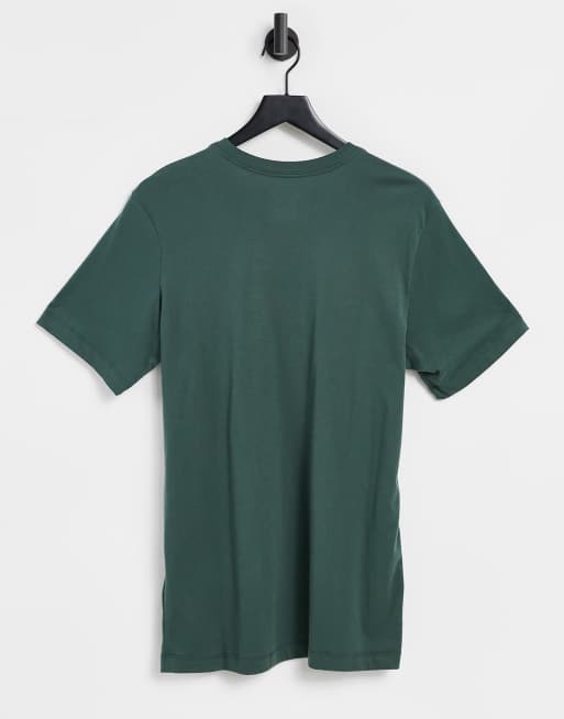 Green best sale nike shirt