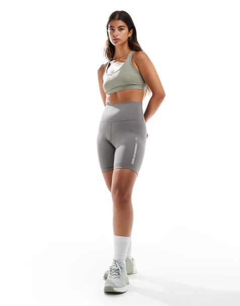 Nike Training – Swoosh – Sport-BH in Khaki mit leichter Stützfunktion - view 1