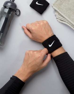 nike swoosh wristband 2 pack