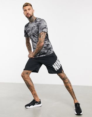 T-shirts imprimés Nike Training - T-shirt à imprimé camouflage sur l'ensemble - Gris