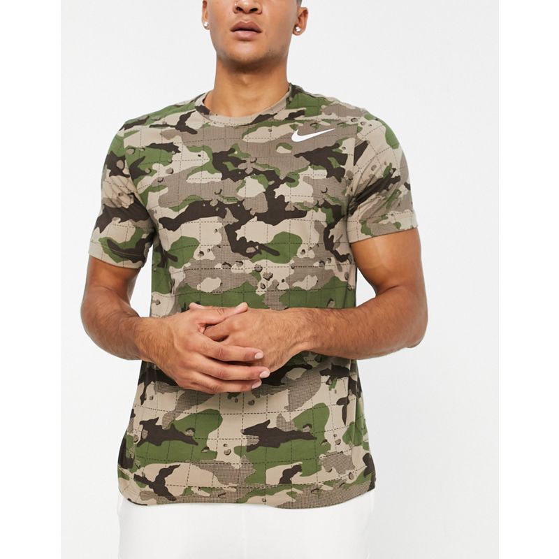 Uomo stx9k Nike Training - T-Shirt con stampa mimetica in tessuto Dri-FIT, colore marrone