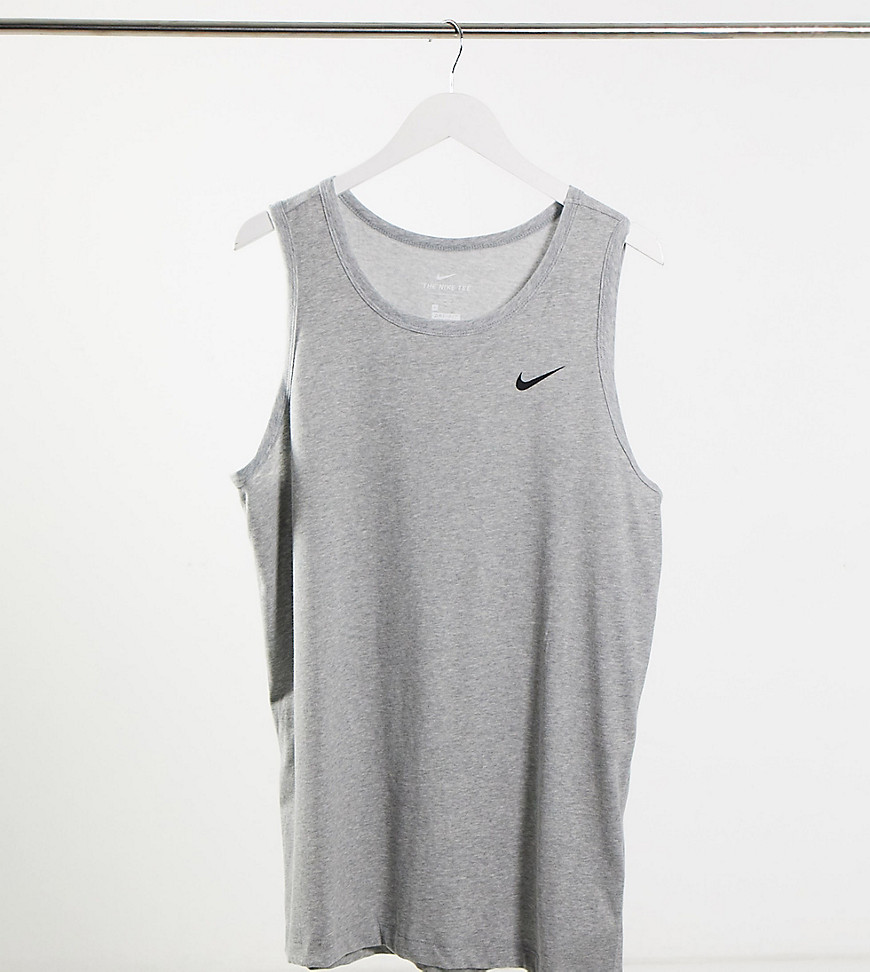Nike – Training – Tall Essential – Grått linne med Swoosh-logga