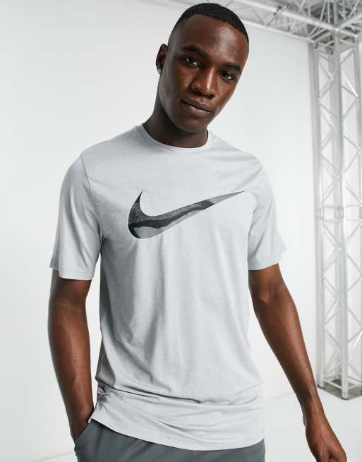 Nike hyper dry t shirt hotsell