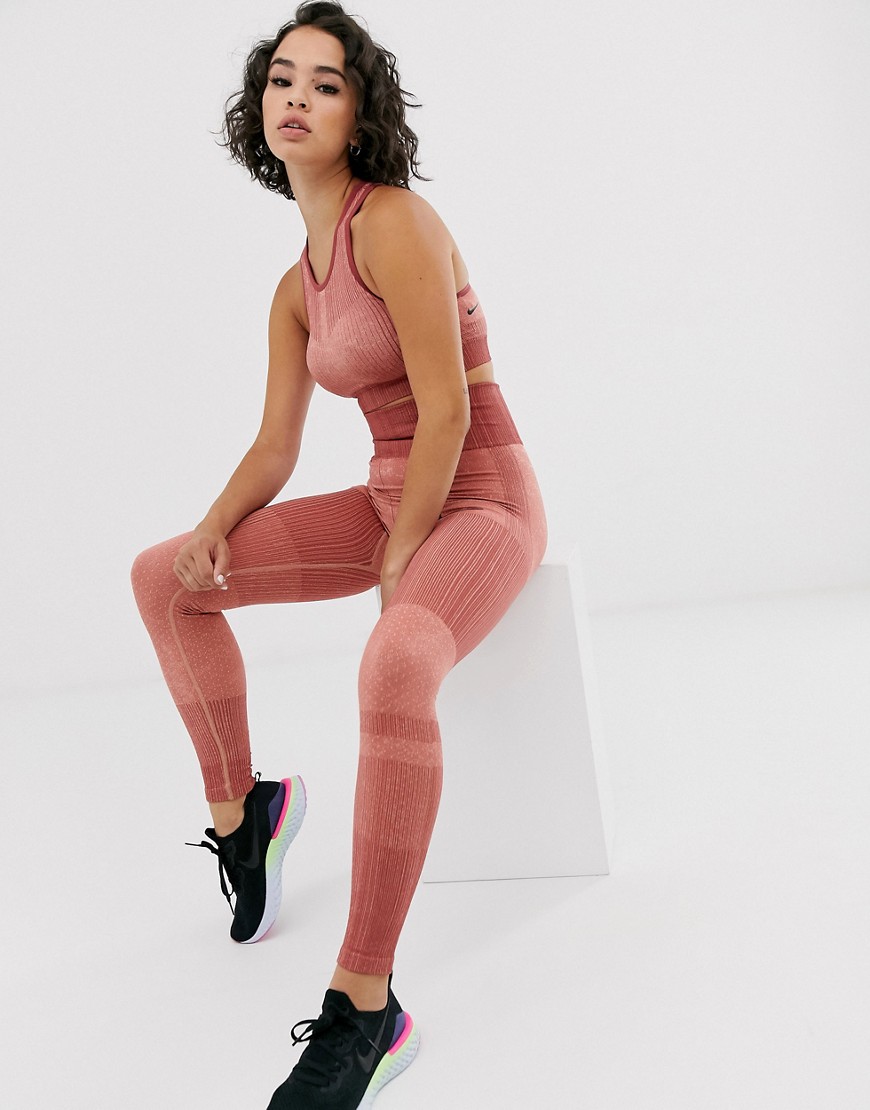 Nike Training - Tech pack - Legging met print in roze