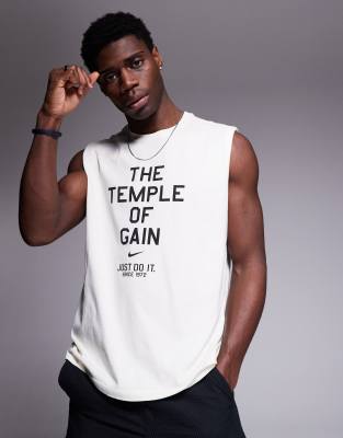 Nike Training Nike Training The Temple Of Gain graphic vest in white