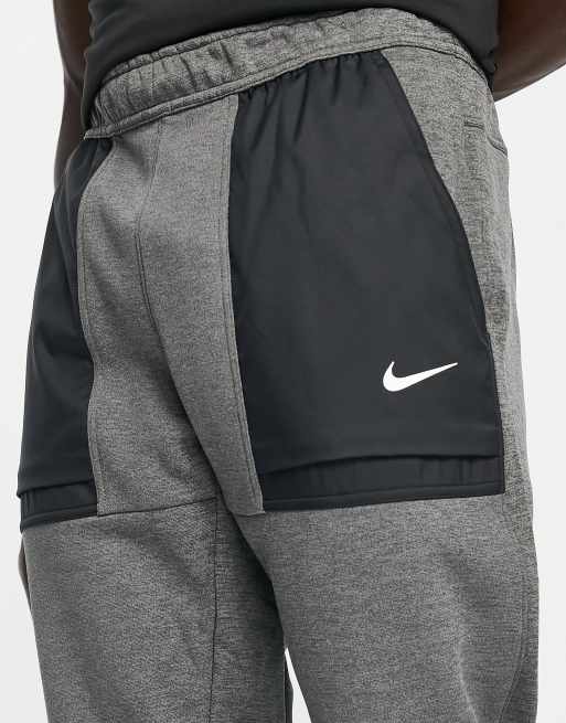 Nike Training - Therma-FIT Novelty - Grå og sorte tapered joggingbukser, 3 af 4