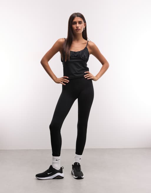 Nike Training - top de tirantes fruncido Dri-FIT en negro, 3 de 4