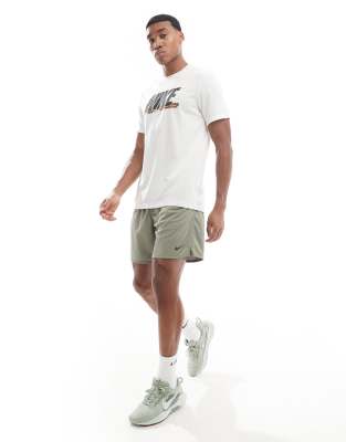 Nike Training Nike Training Totality Dri-FIT knitted 7 inch shorts in khaki-Green