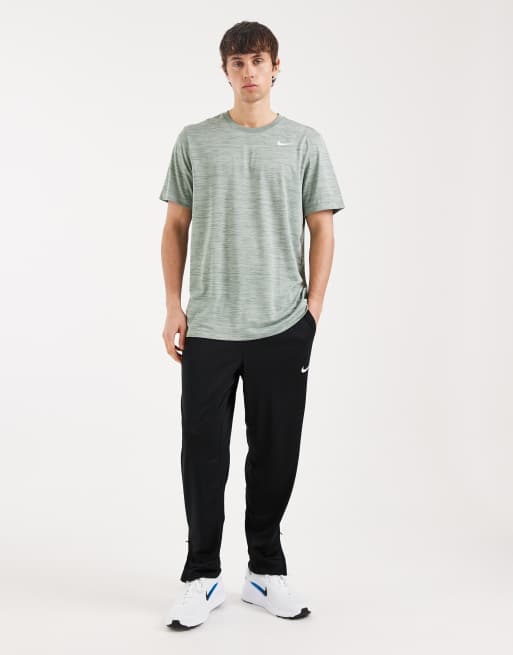 Nike Training – Totality – Dri-FIT – Svarta mjukisbyxor, 2 av 5