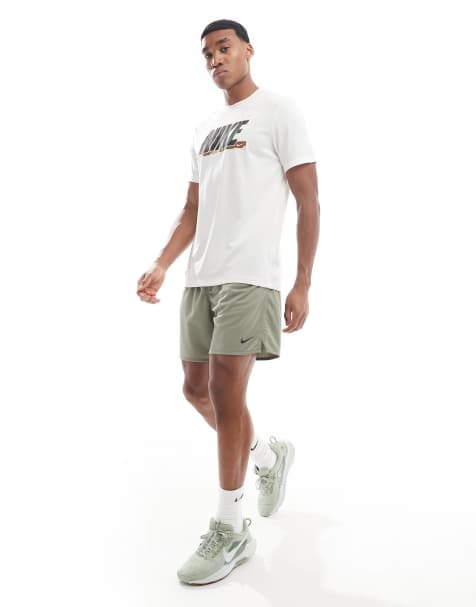 Nike Training - Totality - Short 7 pouces en maille Dri-FIT - Kaki - view 1