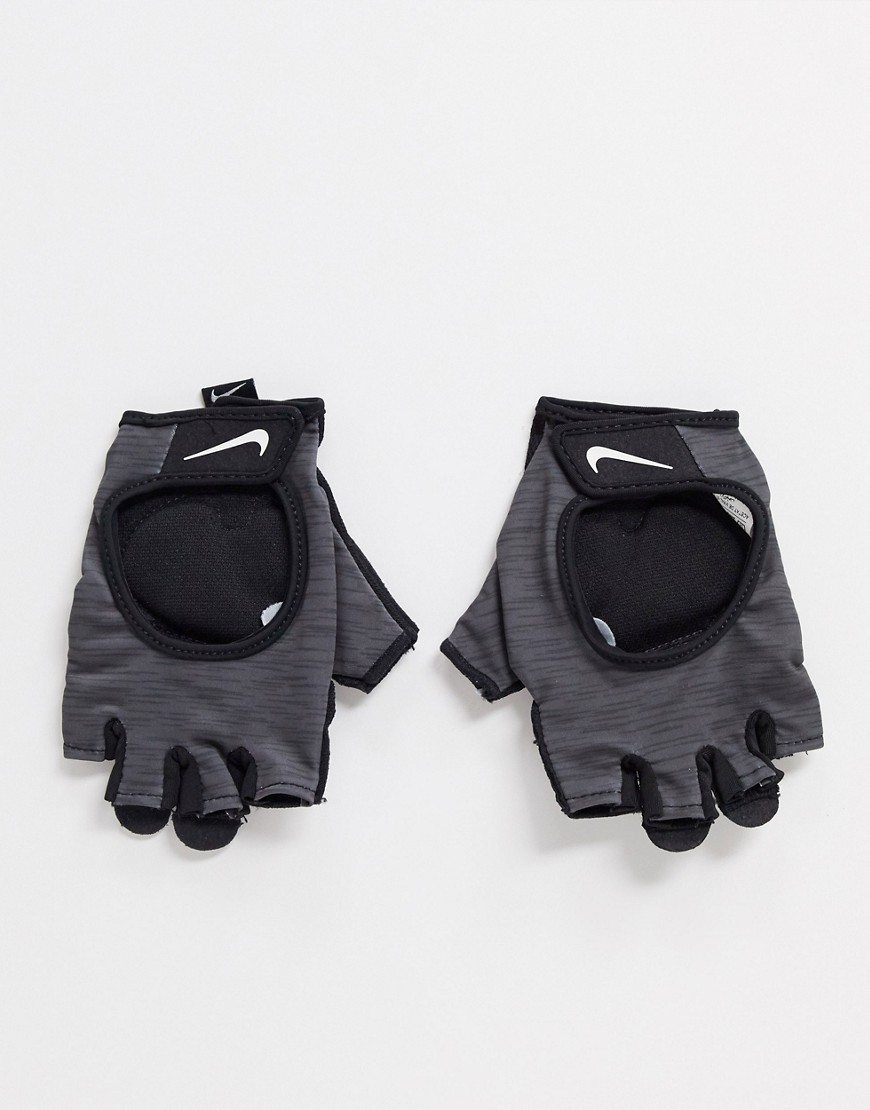 Nike Training - Ultimate handsker i grå til kvinder