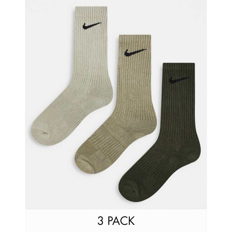 Nike best sale colour socks