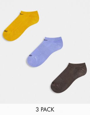 Nike Training unisex cushion sock 3 pack in multi colours - ASOS Price Checker