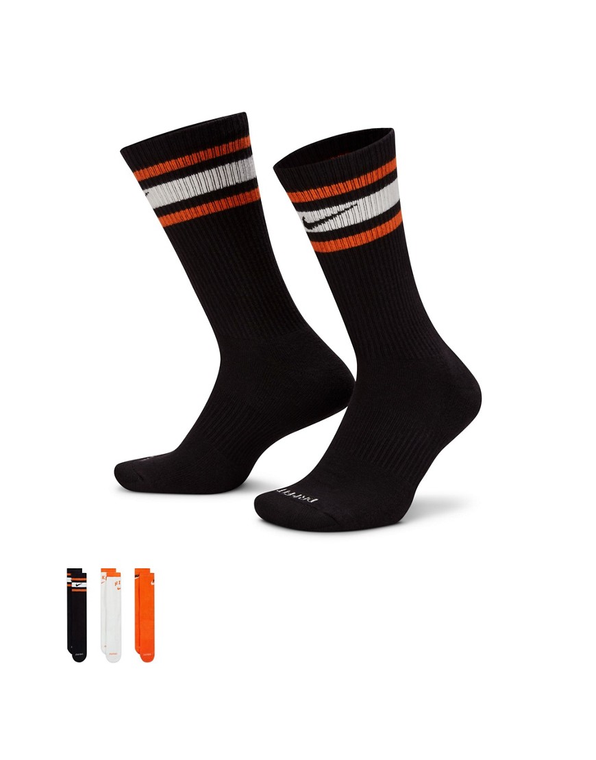 Nike Training unisex cushioned 3 pack logo crew sock in black,white and orange-Multi