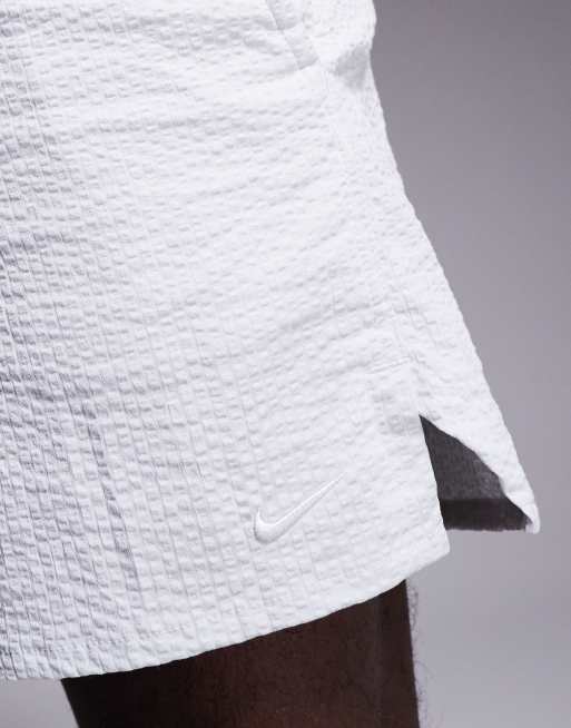 Nike Training Unlimited Dri-FIT seersucker inch shorts in grey