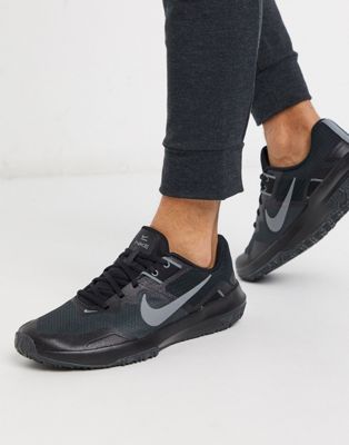 nike training varsity compete trainers in black
