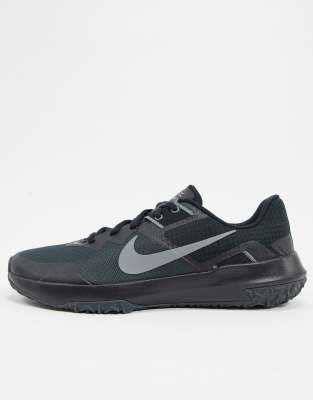 nike training varsity compete trainers in black