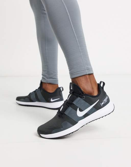 Nike compete varsity on sale trainer