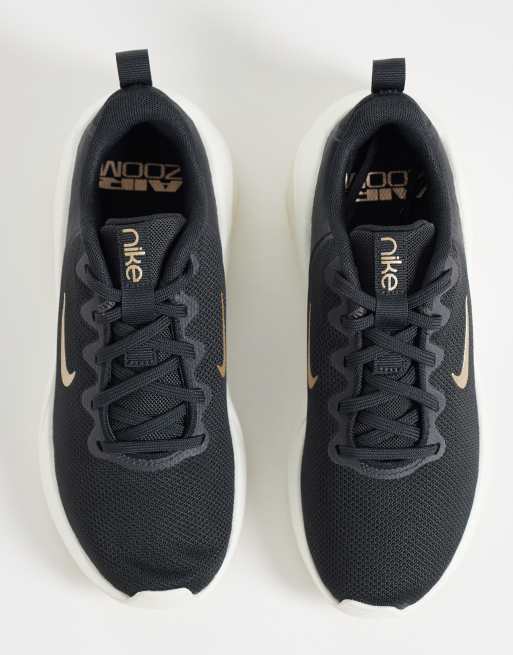 Nike Training Zoom Bella 7 trainers in black & gold, 3 of 5