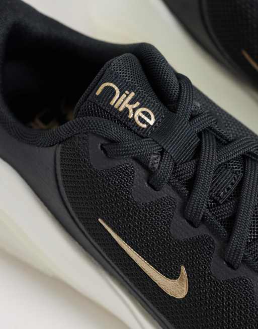 Nike Training Zoom Bella 7 trainers in black & gold, 4 of 5