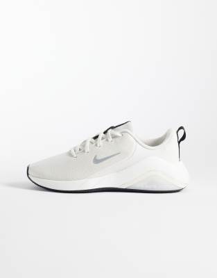 Nike 4