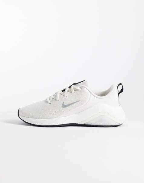 Nike Training Zoom Bella 7 trainers in cream - view 1