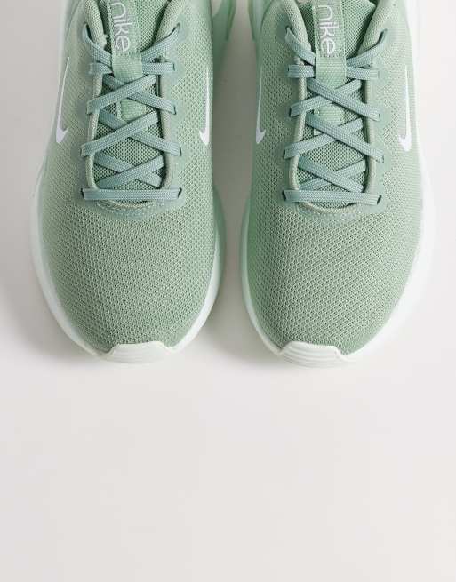 Nike Training Zoom Bella 7 trainers in green, 2 of 5