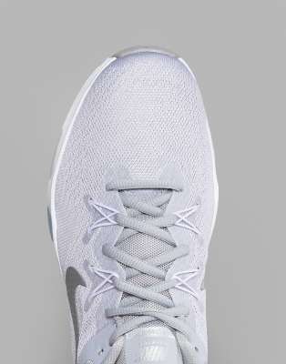 nike training zoom condition 2 trainers in grey