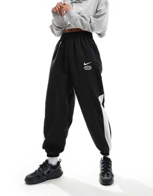 Nike – Trend – Czarne spodnie