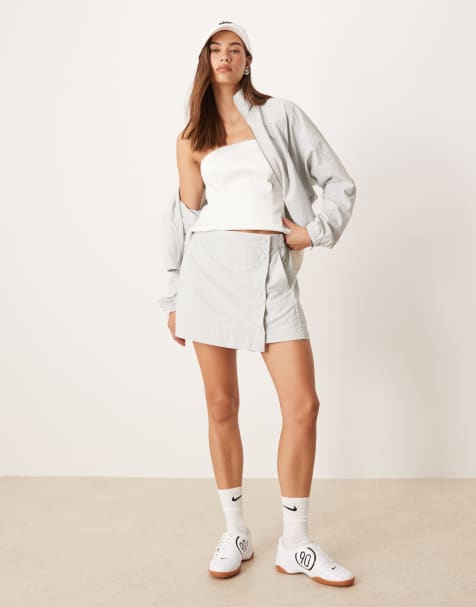 Nike Trend Everything woven jacket,5inch shorts and skort in silver - view 1