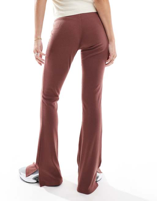 Nike Trend flare leggings in red, 4 of 5