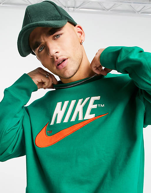 Nike Trend Fleece retro logo crew neck sweatshirt in green | ASOS