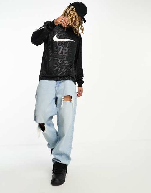 Nike Trend logo long sleeve t-shirt in black, 2 of 4