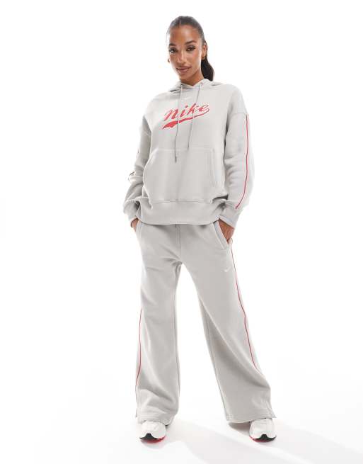 Nike Trend Phoenix fleece logo hoodie in light grey, 2 of 4