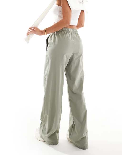 Nike – Trend Street – Hose in Khaki mit weitem Bein und hohem Bund, 3 von 5