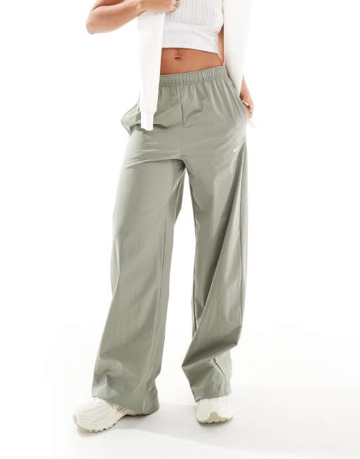 Nike – Trend Street – Hose in Khaki mit weitem Bein und hohem Bund, 4 von 5